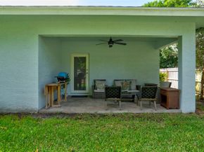 627 47th St, West Palm Beach FL 33407