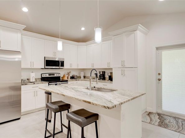 627 47th St, West Palm Beach FL 33407