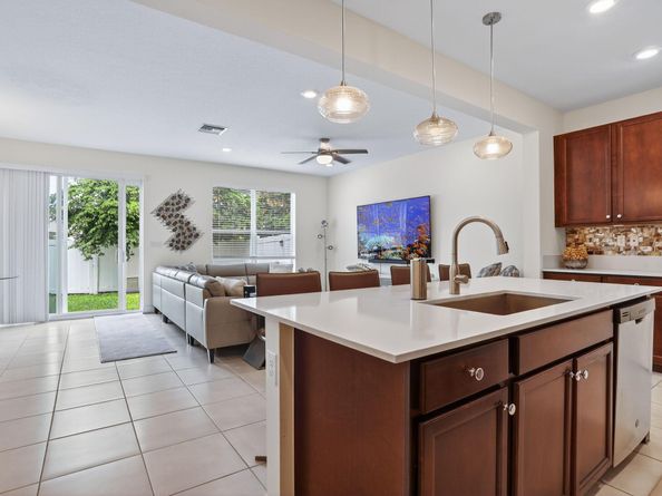 1065 Rio Court, Deerfield Beach FL 33064