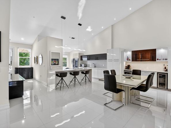 2421 NW 59th Street 303, Boca Raton FL 33496