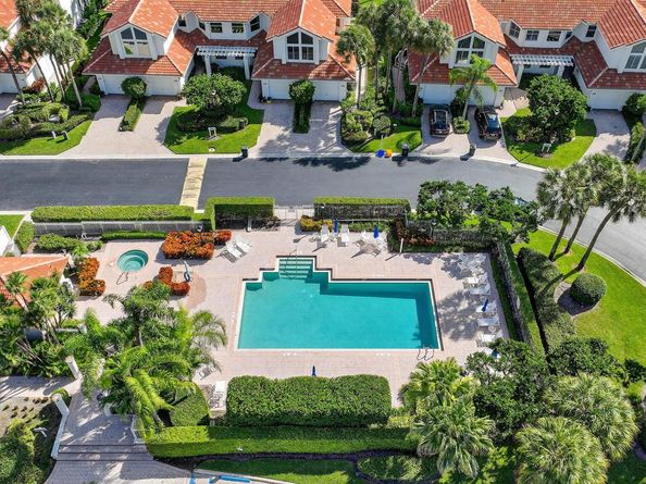 2421 NW 59th Street 303, Boca Raton FL 33496