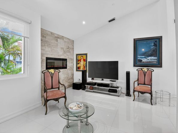 2421 NW 59th Street 303, Boca Raton FL 33496
