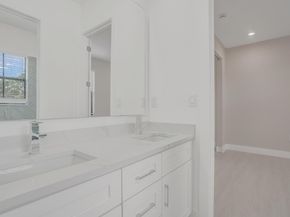 8504 NW 37th Ct, Pembroke Pines FL 33024