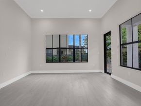 8504 NW 37th Ct, Pembroke Pines FL 33024