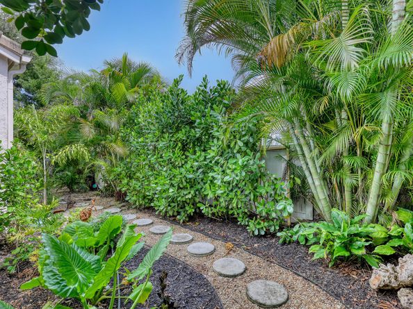 2076 Cezanne Road, West Palm Beach FL 33409