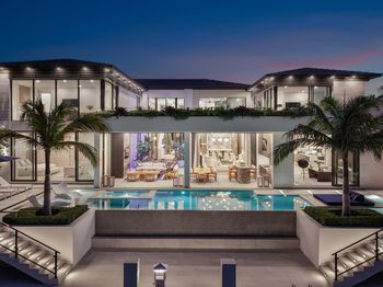 207 W Coconut Palm Road