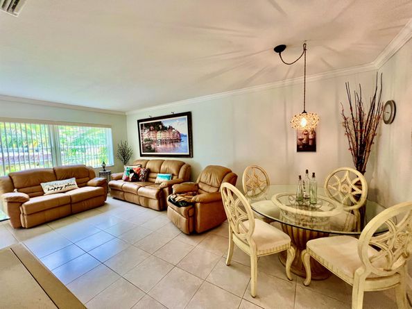 5161 W Oakland Park Boulevard 206, Lauderdale Lakes FL 33313