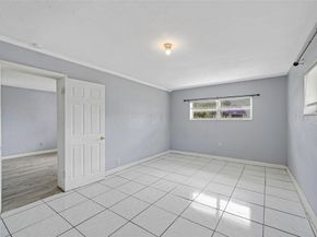 1025 NW 8th St, Hallandale Beach FL 33009