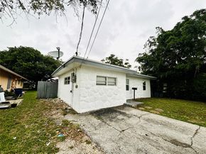 1025 NW 8th St, Hallandale Beach FL 33009