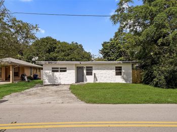 1025 NW 8th St