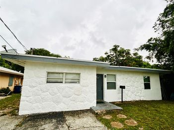 1025 NW 8th St