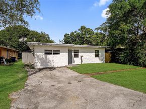 1025 NW 8th St, Hallandale Beach FL 33009