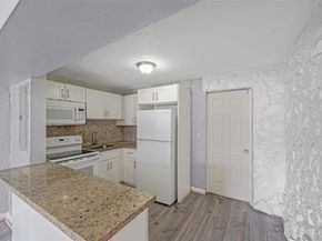 1025 NW 8th St, Hallandale Beach FL 33009