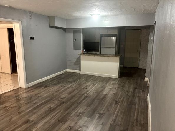 1025 NW 8th St, Hallandale Beach FL 33009