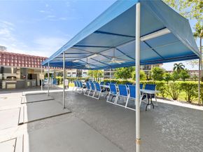 9420 S Hollybrook Lake Dr 109, Pembroke Pines FL 33025