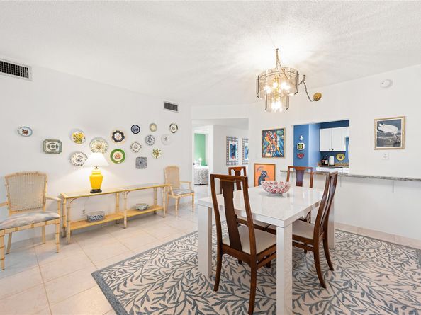 9420 S Hollybrook Lake Dr 109, Pembroke Pines FL 33025