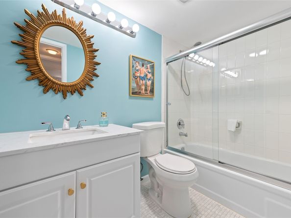 9420 S Hollybrook Lake Dr 109, Pembroke Pines FL 33025