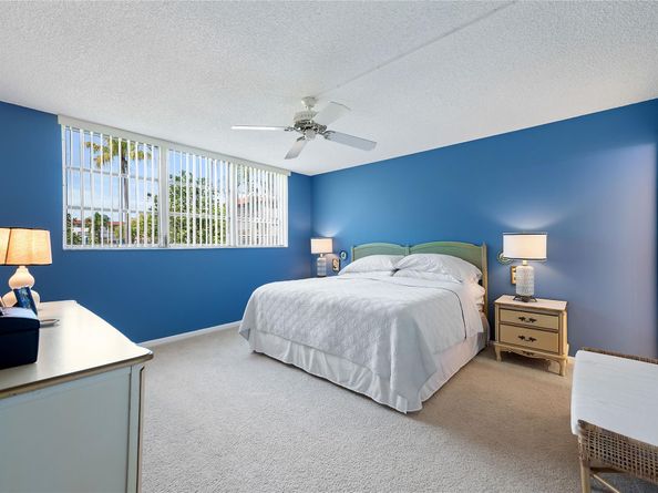 9420 S Hollybrook Lake Dr 109, Pembroke Pines FL 33025