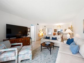 9420 S Hollybrook Lake Dr 109, Pembroke Pines FL 33025