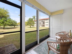 9420 S Hollybrook Lake Dr 109, Pembroke Pines FL 33025
