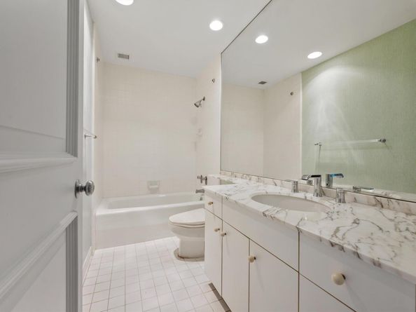 120 Sunset Avenue W3b, Palm Beach FL 33480
