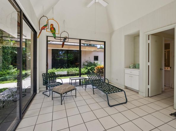 120 Sunset Avenue W3b, Palm Beach FL 33480