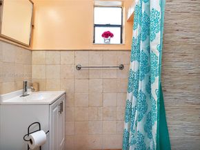 322 Harding Street B202, Hollywood FL 33019