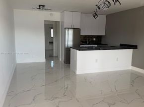 725 SW 11th Avenue 17F, Hallandale Beach FL 33009
