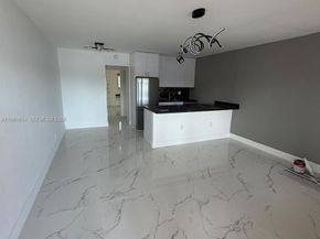 725 SW 11th Avenue 17F, Hallandale Beach FL 33009