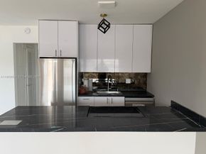 725 SW 11th Avenue 17F, Hallandale Beach FL 33009