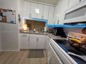 9360 Fontainebleau Boulevard 503, Miami FL 33172