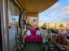 9360 Fontainebleau Boulevard 503, Miami FL 33172