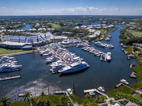 194 Spyglass Court, Jupiter FL 33477