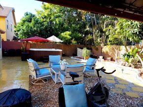 9741 SW 9TH Ct, Pembroke Pines FL 33025