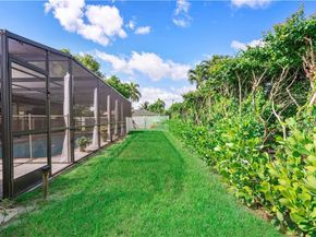 208 NW 91st Avenue, Coral Springs FL 33071