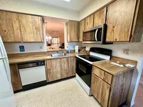 7146 Huntington Lane 402, Delray Beach FL 33446