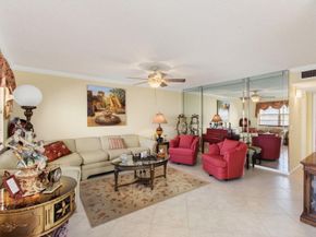 222 Burgundy E, Delray Beach FL 33484