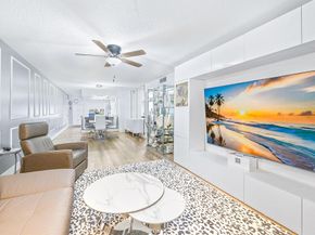 1018 Guildford A, Boca Raton FL 33434