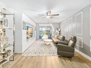 1018 Guildford A, Boca Raton FL 33434