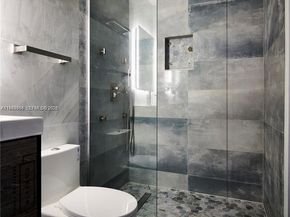 5561 NE 28th Avenue, Fort Lauderdale FL 33308