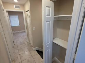 1990 NW 4th Court 7, Miami FL 33136