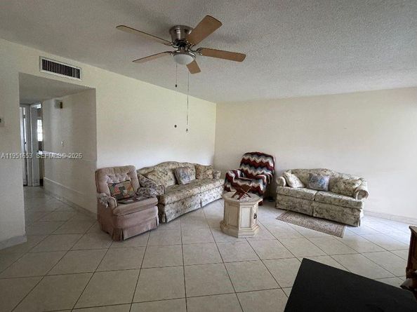 5300 Washington Street S111, Hollywood FL 33021