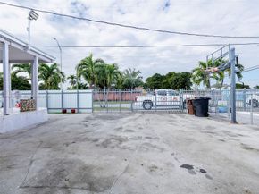 201 E 44th Street, Hialeah FL 33013