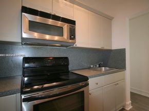 820 Euclid Avenue 106, Miami Beach FL 33139