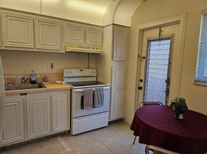 1103 NW 58th Terrace 321, Sunrise FL 33313
