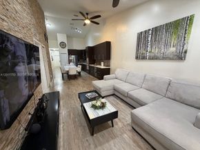 1242 NE 32nd Avenue, Homestead FL 33033