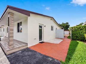 10040 SW 32nd Street, Miami FL 33165