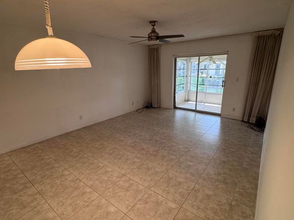 5660 SW 3rd Place 105, Margate FL 33068