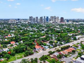 825 Sw 12th Street, Fort Lauderdale FL 33315