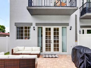 825 Sw 12th Street, Fort Lauderdale FL 33315